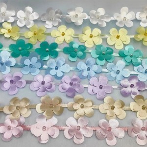 Flor de cetim com pérolas com 1m (20 pétalas)