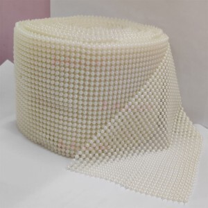 Manta de meia pérola marfim 4mm com largura de 11cm e 9,14 m na peça